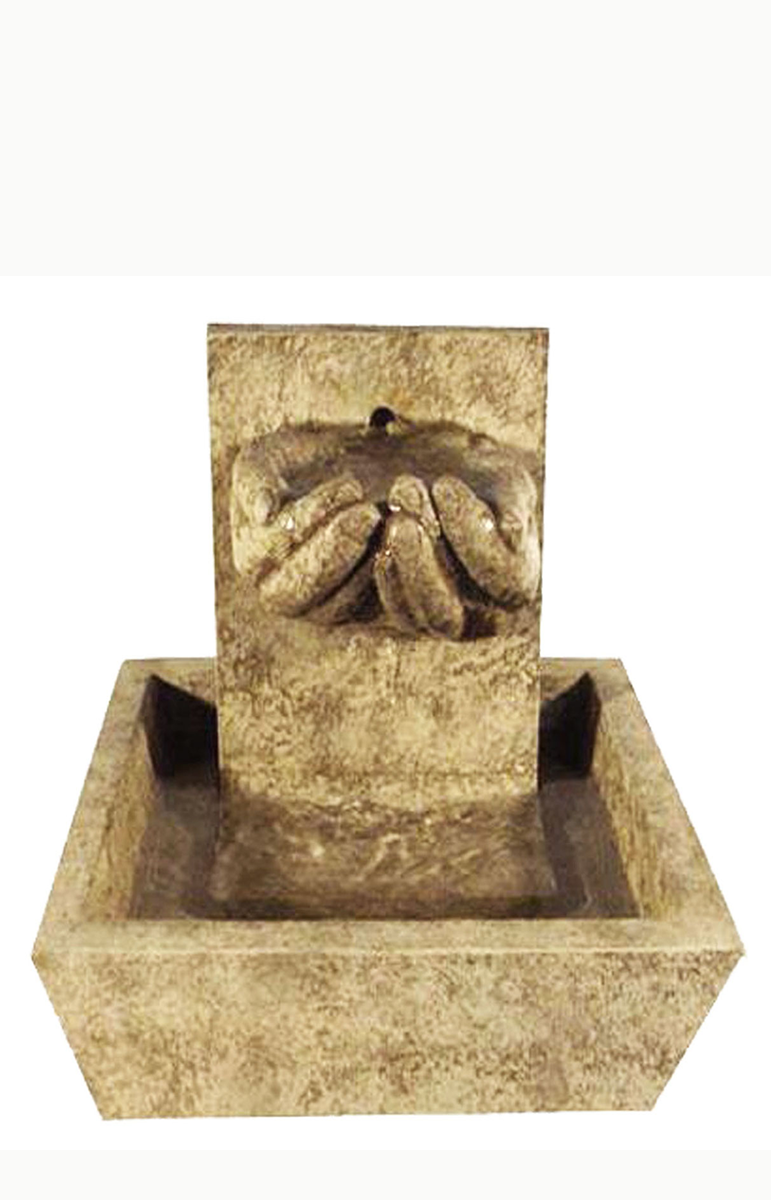 Fuente Manos Grande